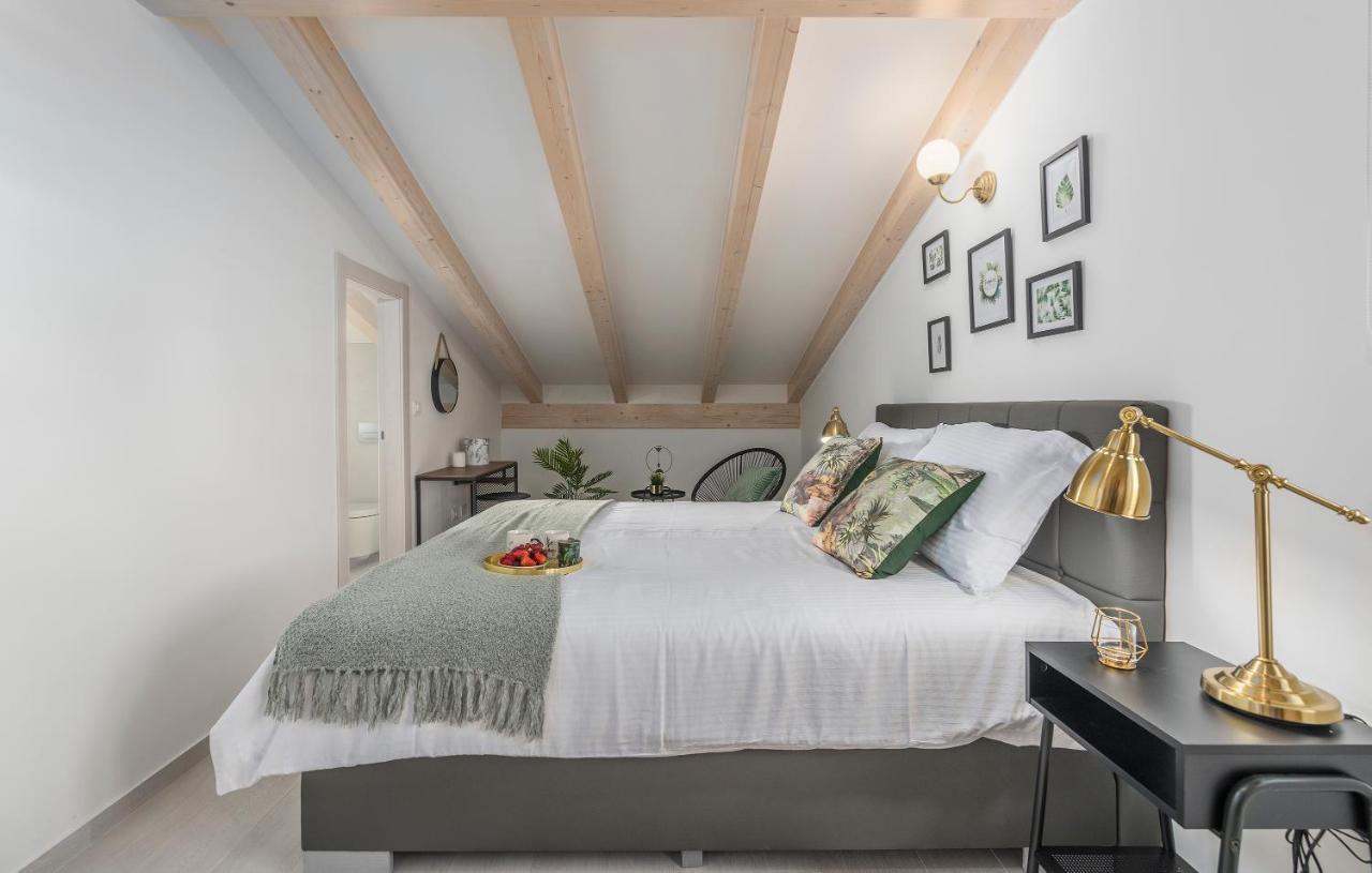 Apart Residence-Galant Rovinj Buitenkant foto