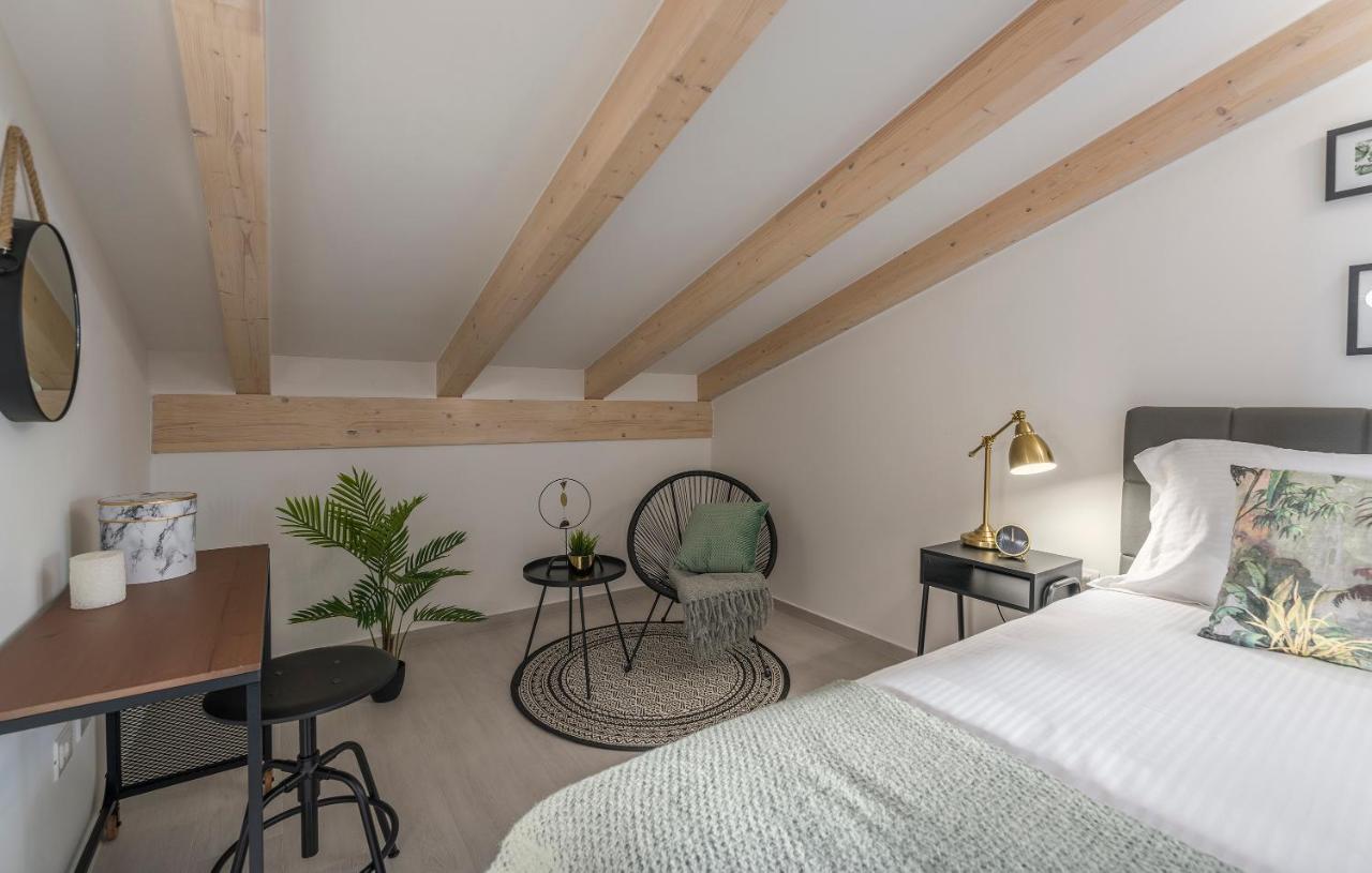 Apart Residence-Galant Rovinj Buitenkant foto