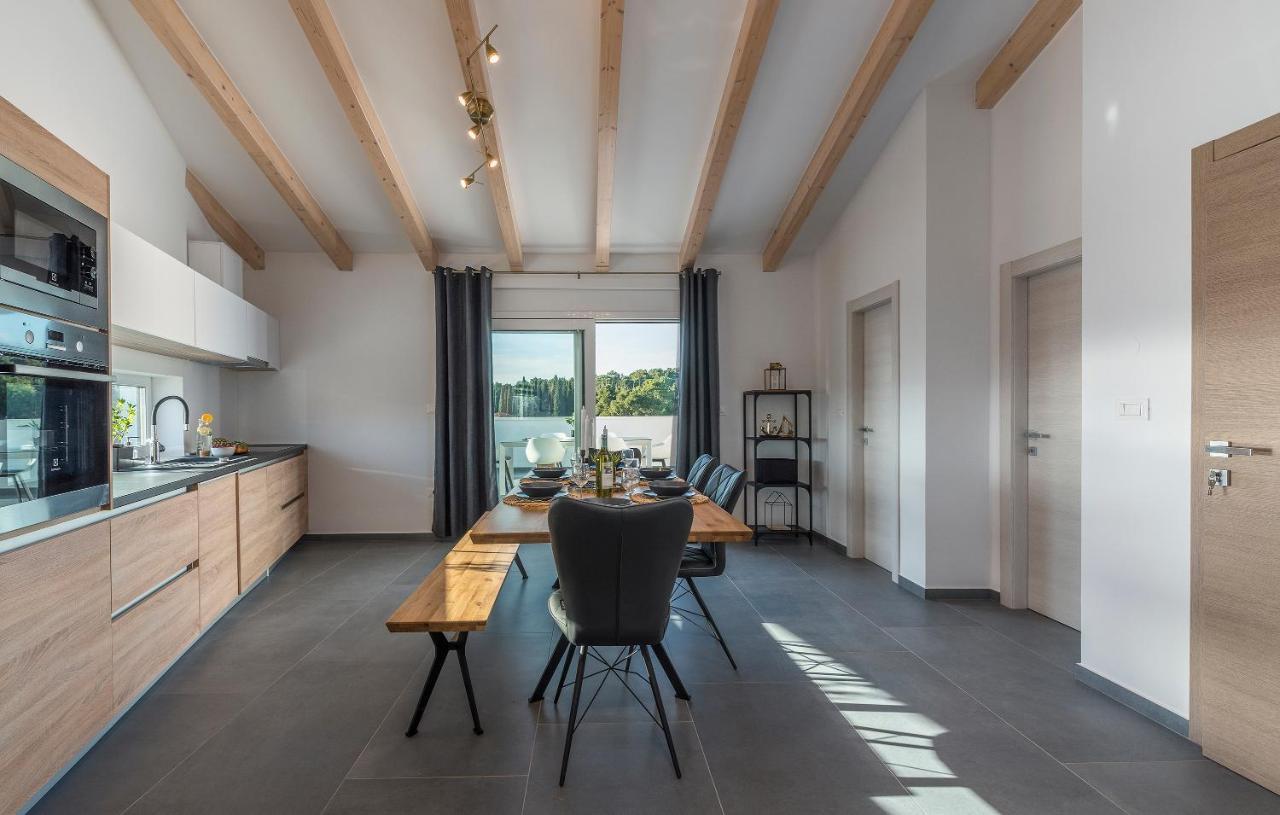 Apart Residence-Galant Rovinj Buitenkant foto