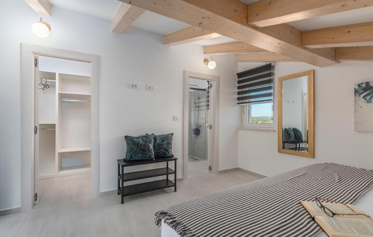 Apart Residence-Galant Rovinj Buitenkant foto