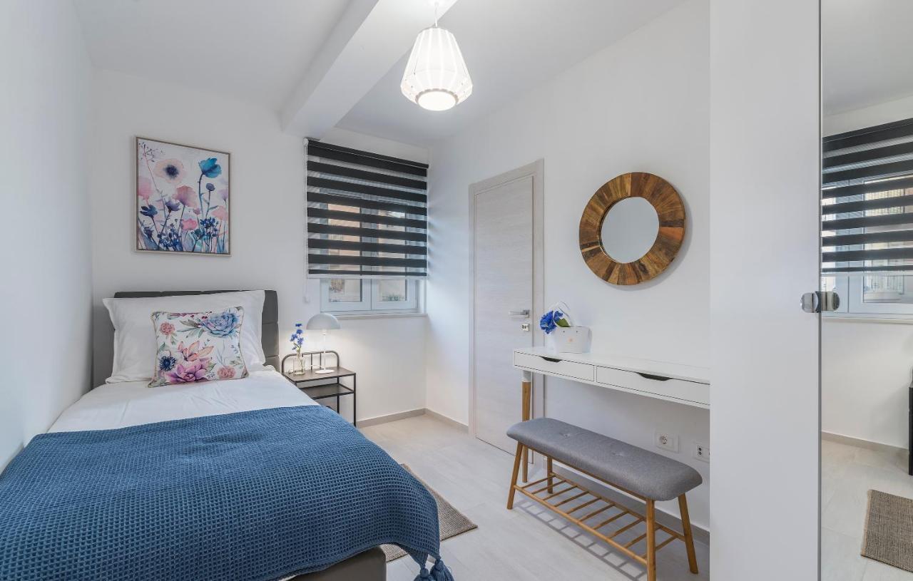 Apart Residence-Galant Rovinj Buitenkant foto