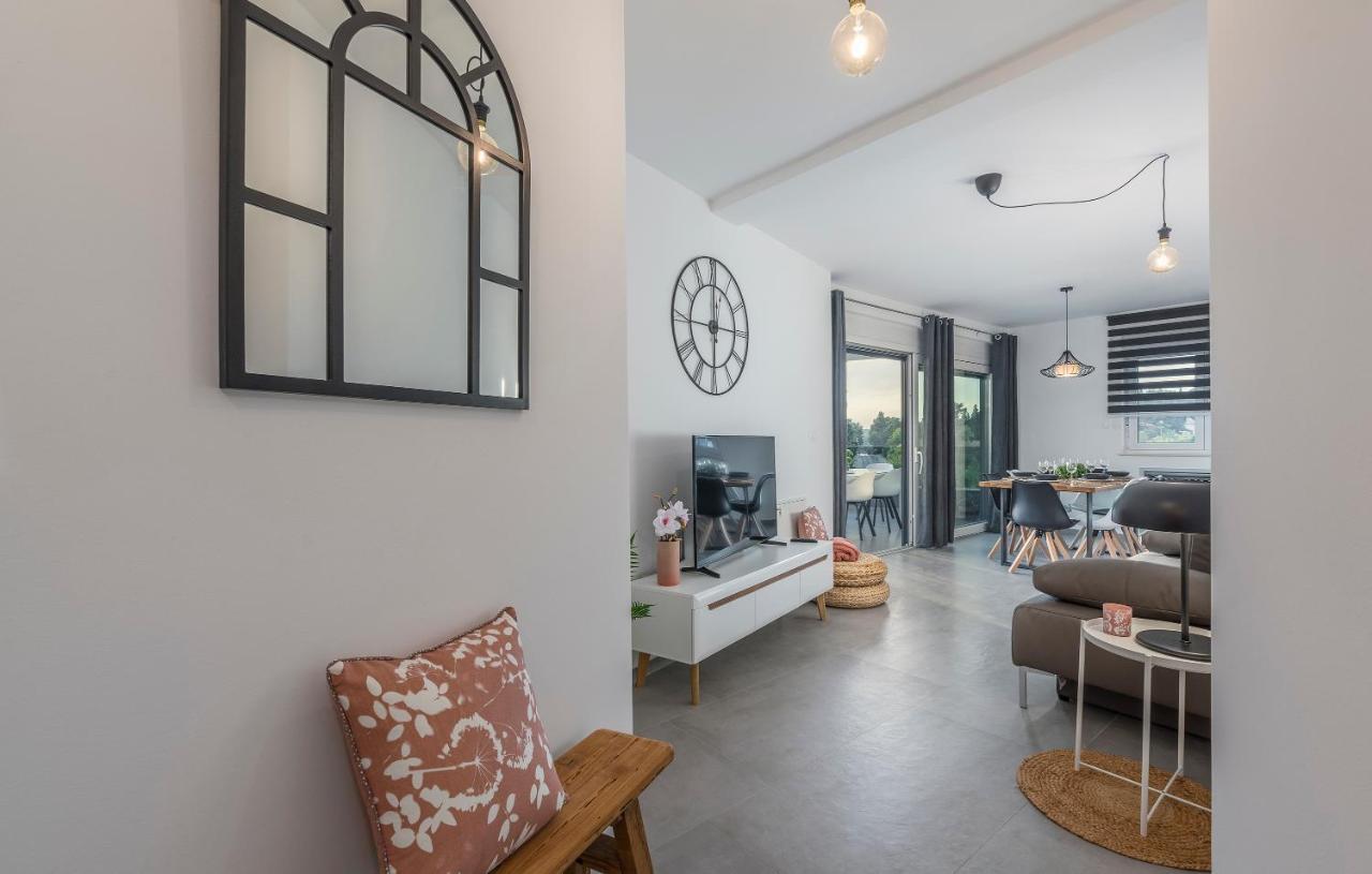 Apart Residence-Galant Rovinj Buitenkant foto